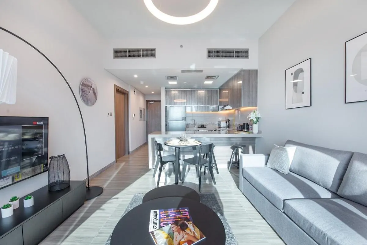 Trendy 1-Bedroom Apartment With Stunning Views At Mbl Residences Jlt Dubai Holiday home